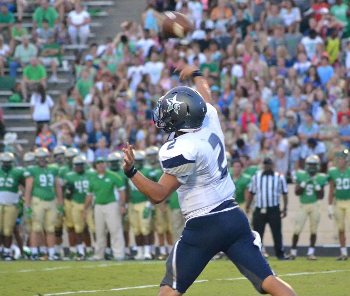 Jalen Hurts playing quarterback for the Philadelphia Eagles